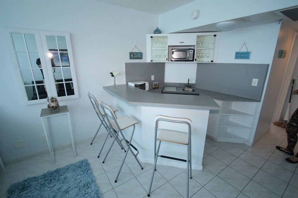 Castle Beach Suites By Miarentals Miami Beach Exterior foto